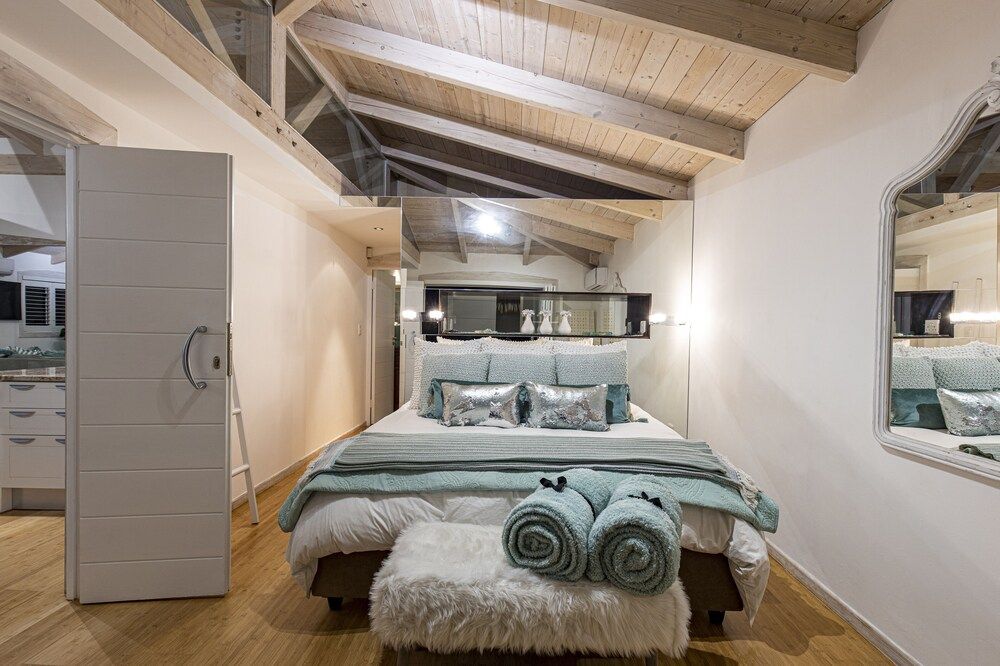 Clifton YOLO Spaces – Clifton Sea View Apartments Clifton YOLO Spaces Clifton Sea View Penthouse 9