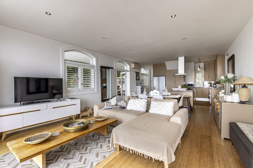 Clifton YOLO Spaces – Clifton Sea View Apartments Clifton YOLO Spaces Clifton Sea View Apartment 11