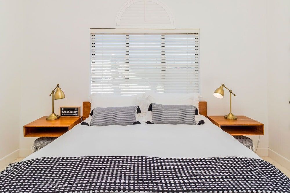 Clifton YOLO Spaces – Clifton Sea View Apartments Clifton YOLO Spaces Clifton Sea View Courtyard