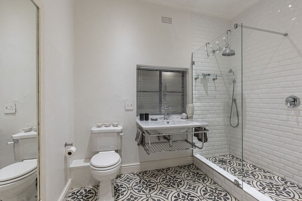 Clifton YOLO Spaces – Clifton Sea View Apartments Clifton YOLO Spaces Clifton Sea View Courtyard 16