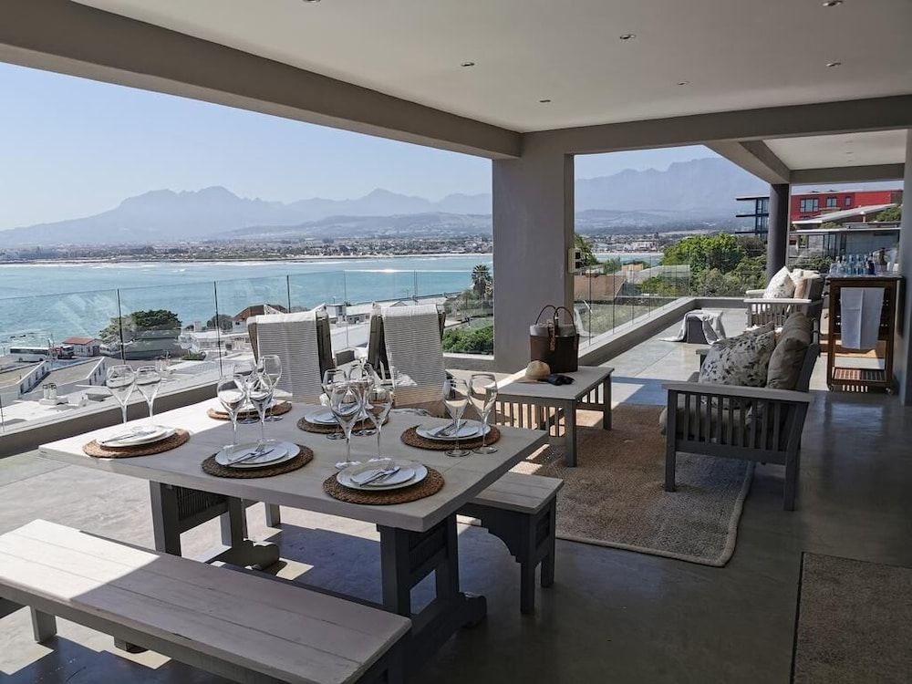 undefined On Miller Holiday Apartment 6