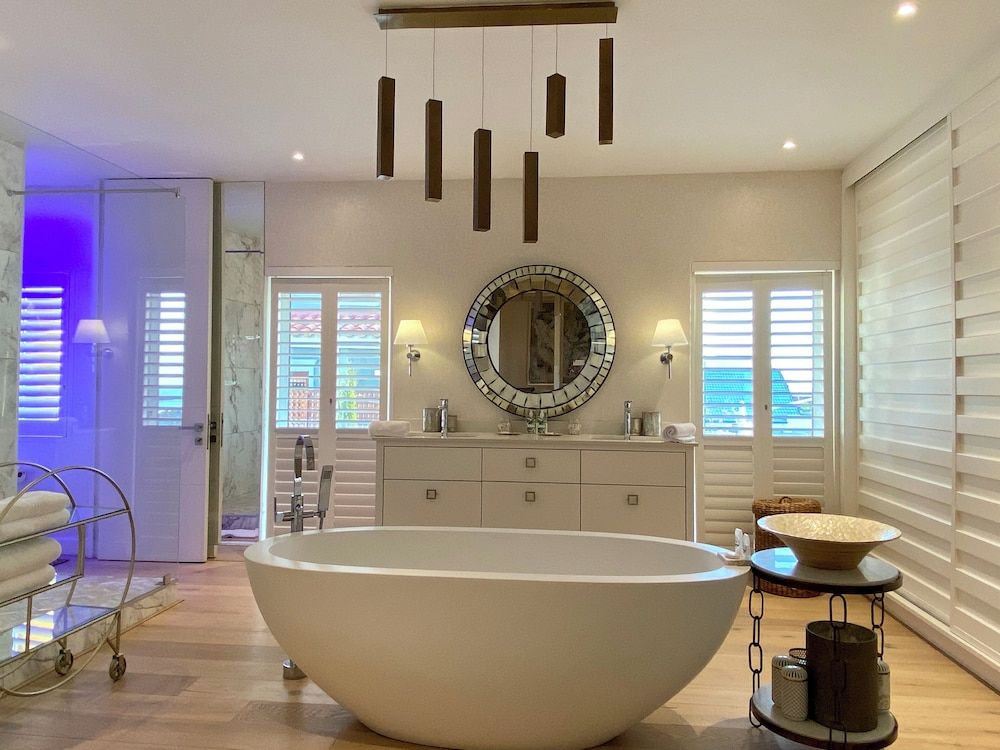 Clifton YOLO Spaces – Clifton Private Beach Villa Clifton YOLO Spaces Clifton Private Beach Villa 7