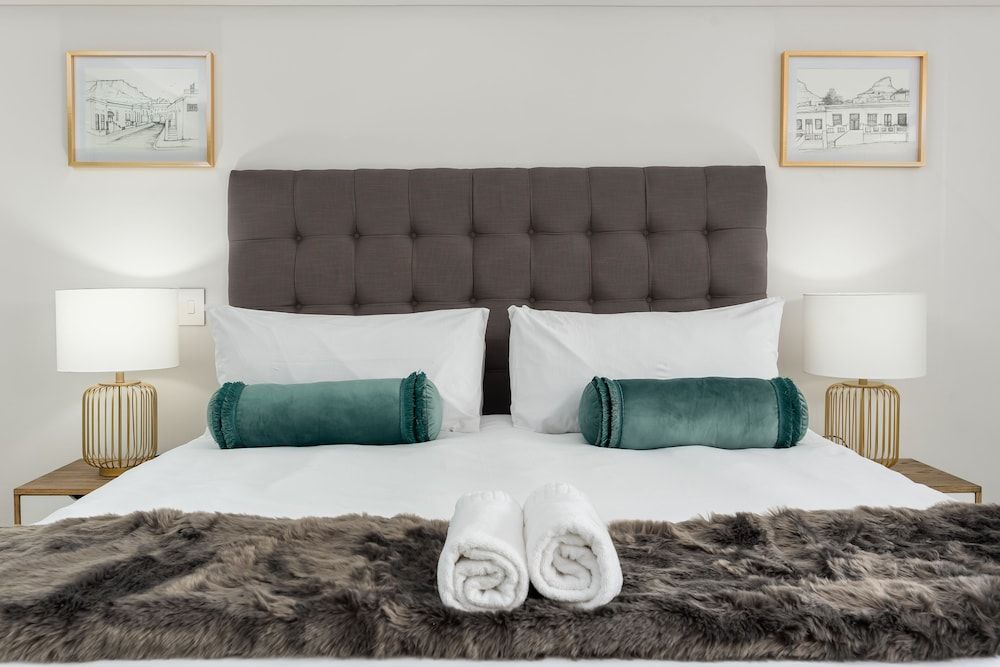 undefined 117 On Strand 311