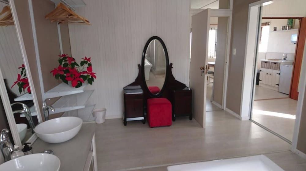 undefined Heron Chase Self-Catering Holiday Home 6