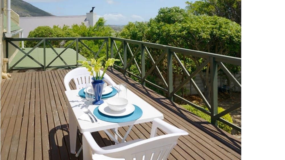 undefined Bermuda Capri Cape Town 9