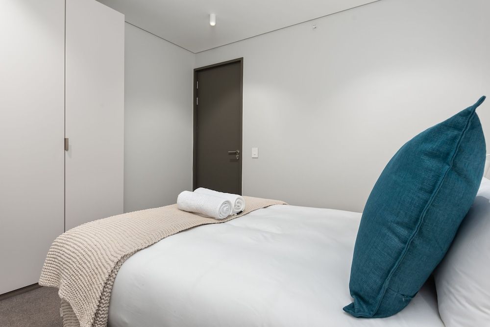 undefined 117 on Strand 1410 7