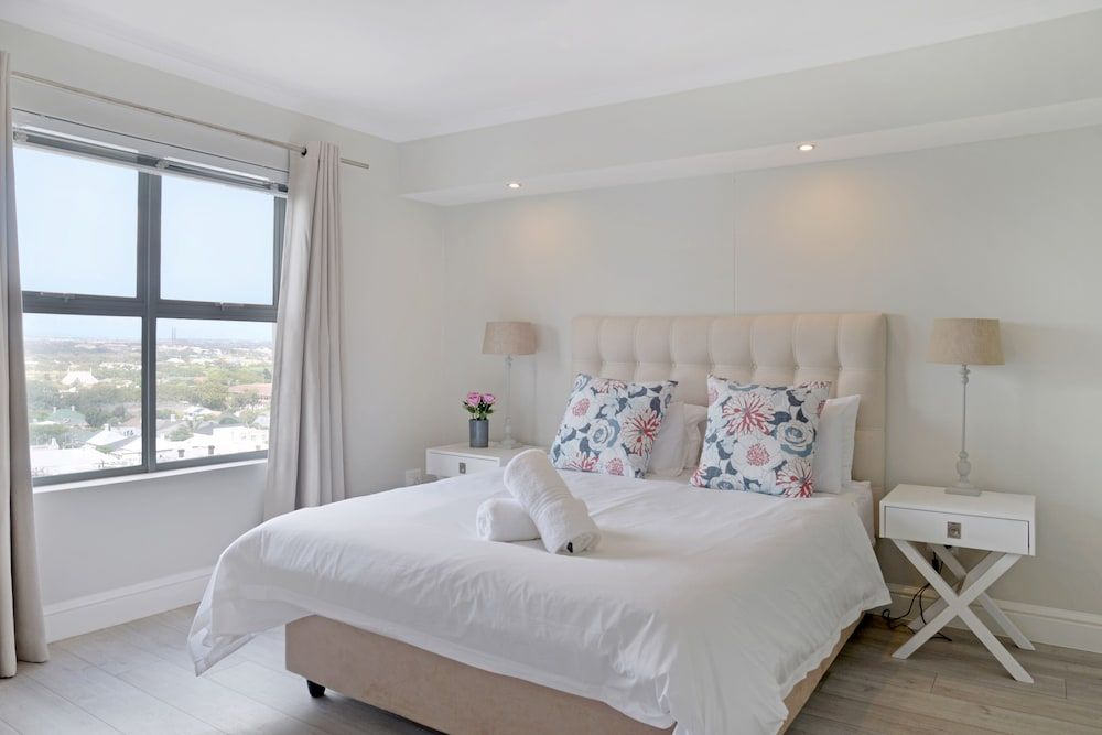 undefined 711 Paragon