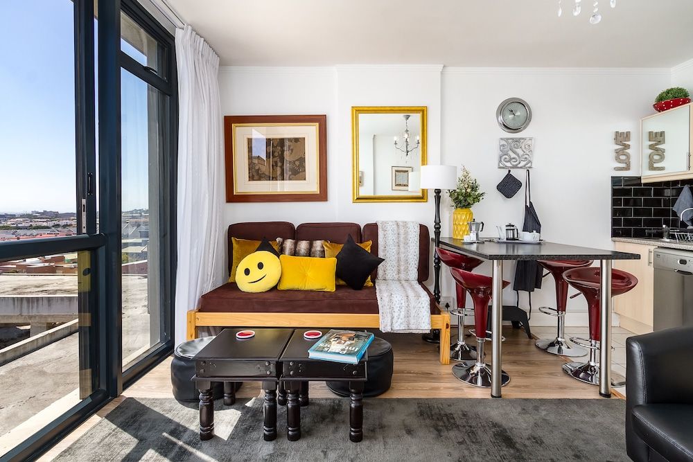 1110 Four Seasons Apartment 23