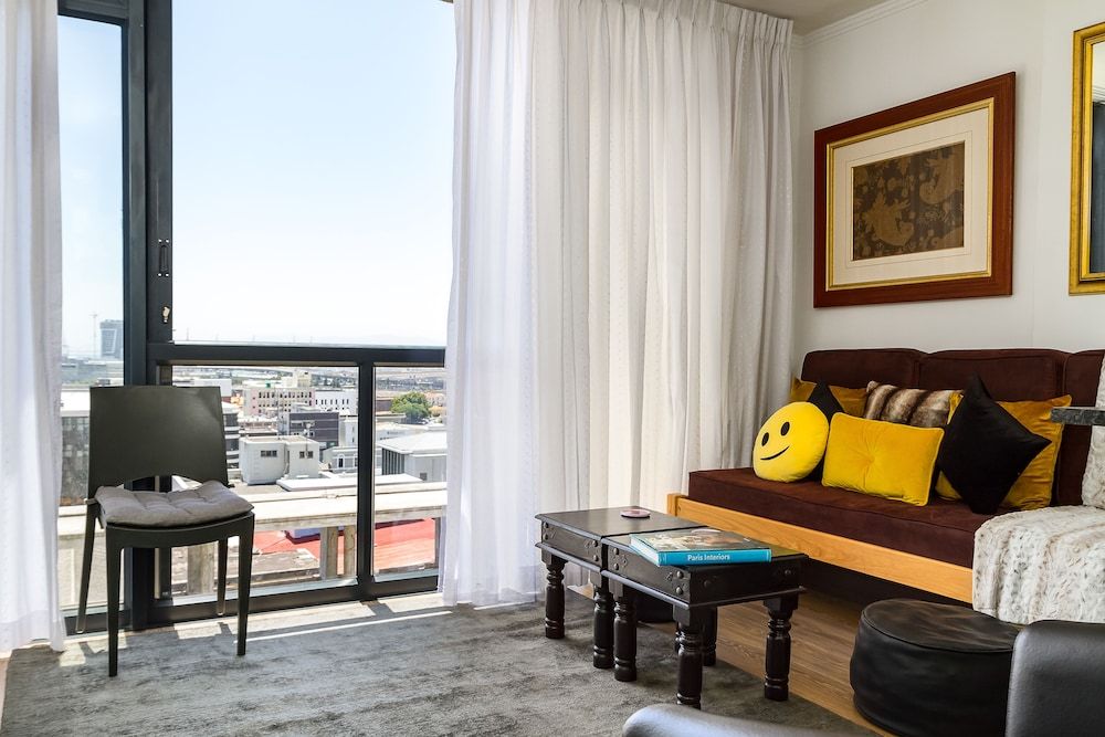 1110 Four Seasons Apartment 25