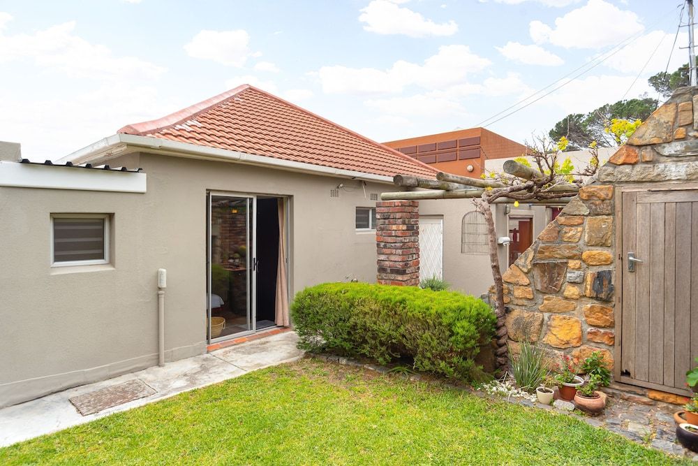 undefined 5 St James