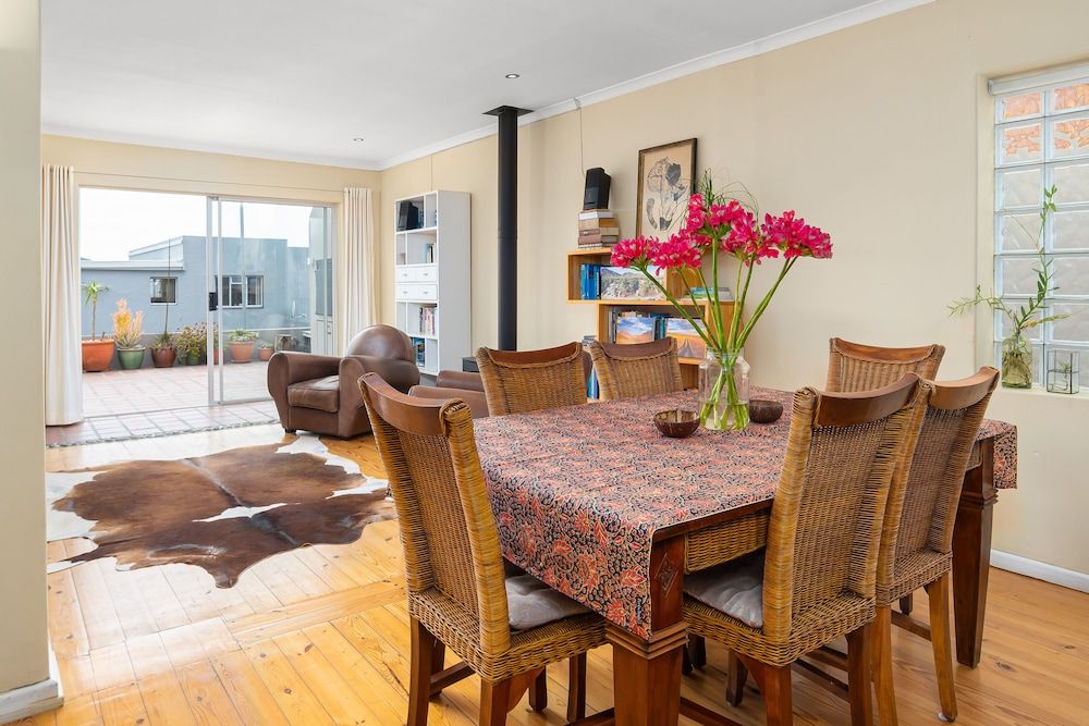 undefined 5 St James 10