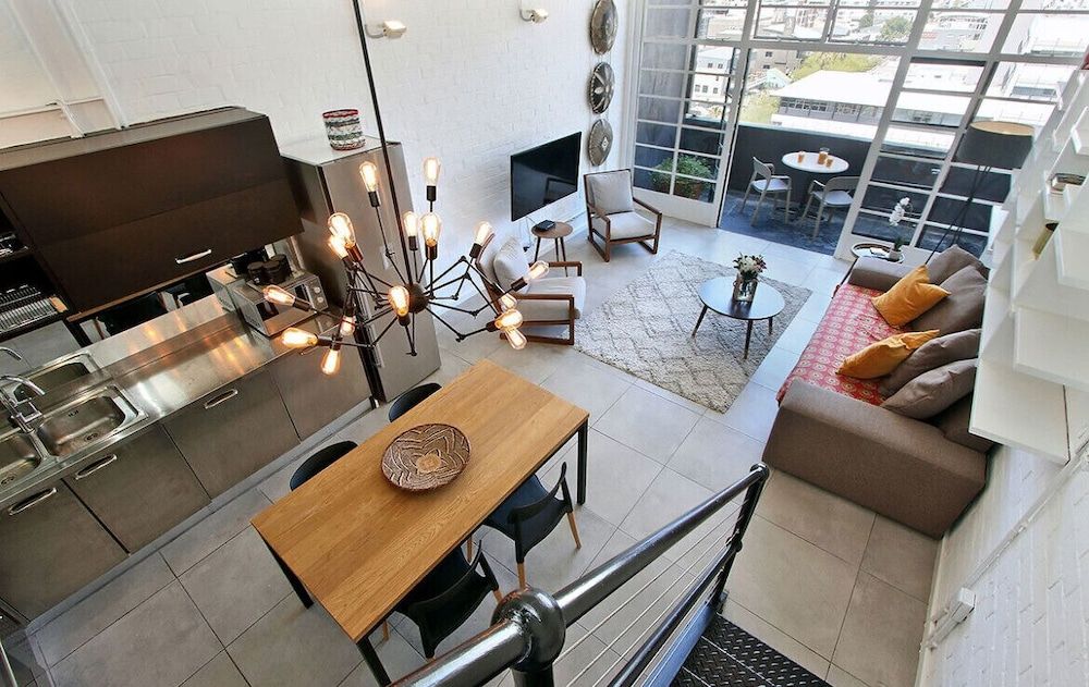 undefined Manhattan Place 6