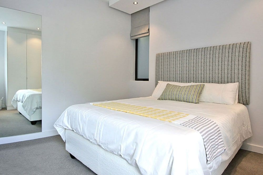 undefined The Chelsea 4