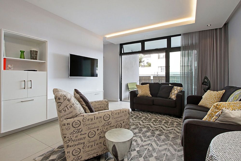 undefined The Chelsea 7