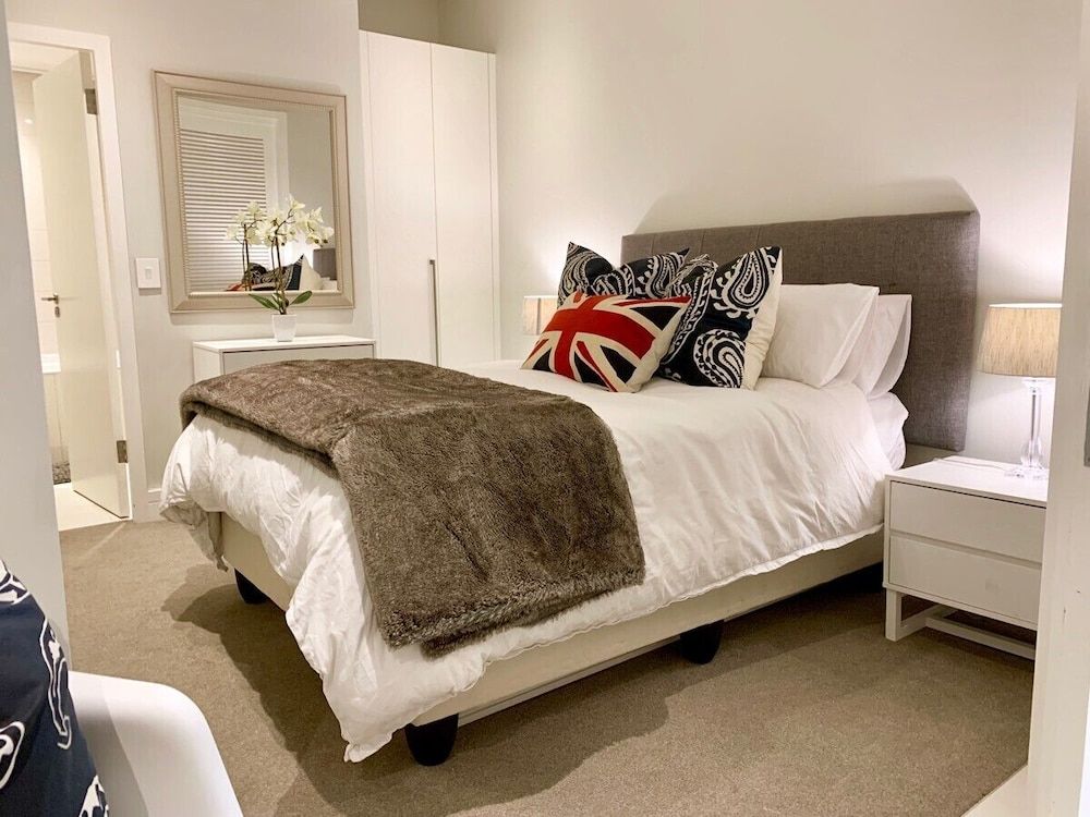 undefined Triangle House 10