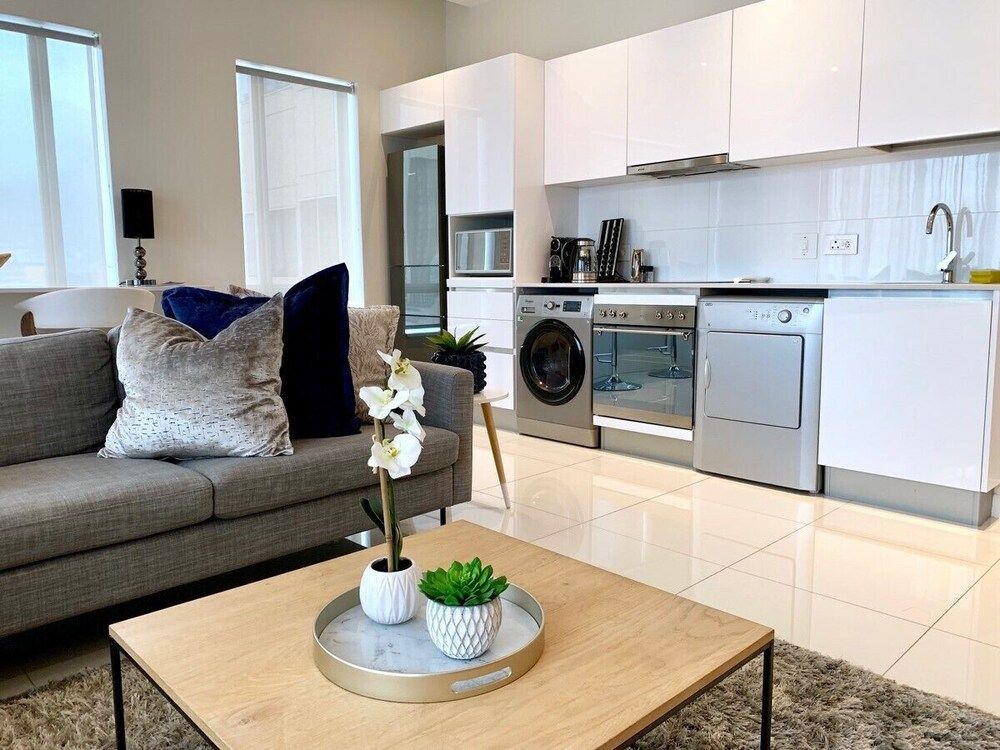 undefined Triangle House 4