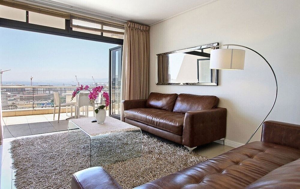 undefined Dockside 10