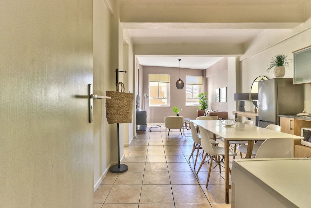 undefined The Piazza 7