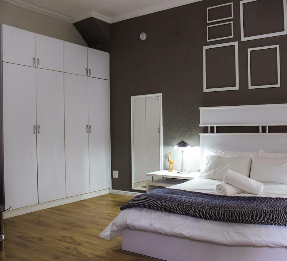 undefined The Magic Manor 4