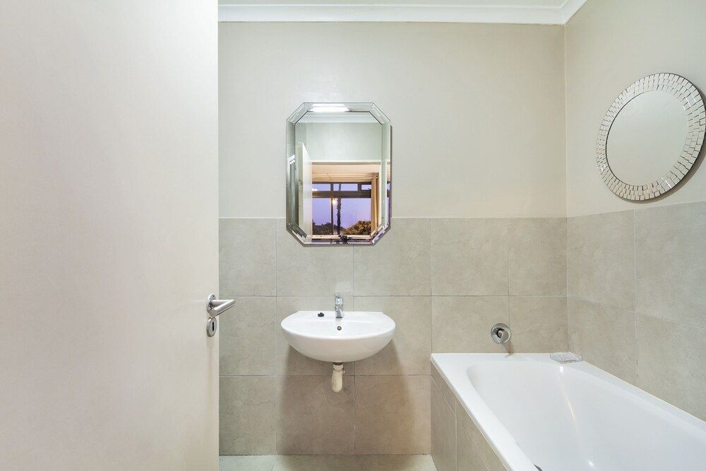 Waterstone East F201 Apartment (2 Bedrooms) 14
