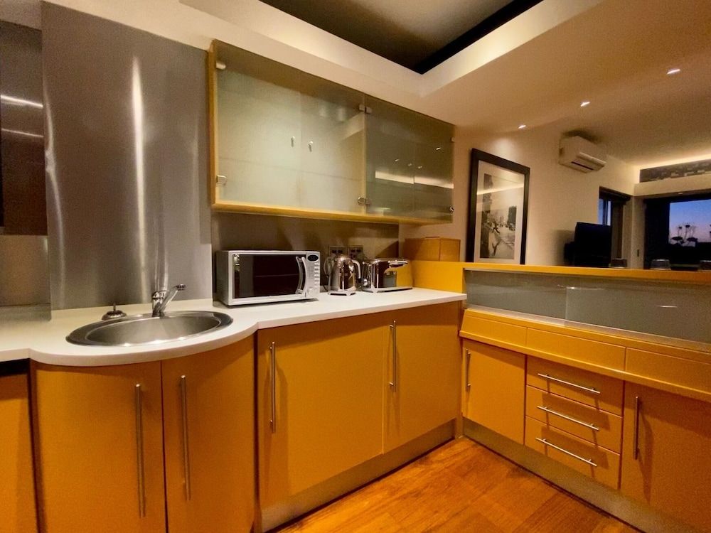 undefined Clifton YOLO Spaces – Clifton Beachfront Executive 7