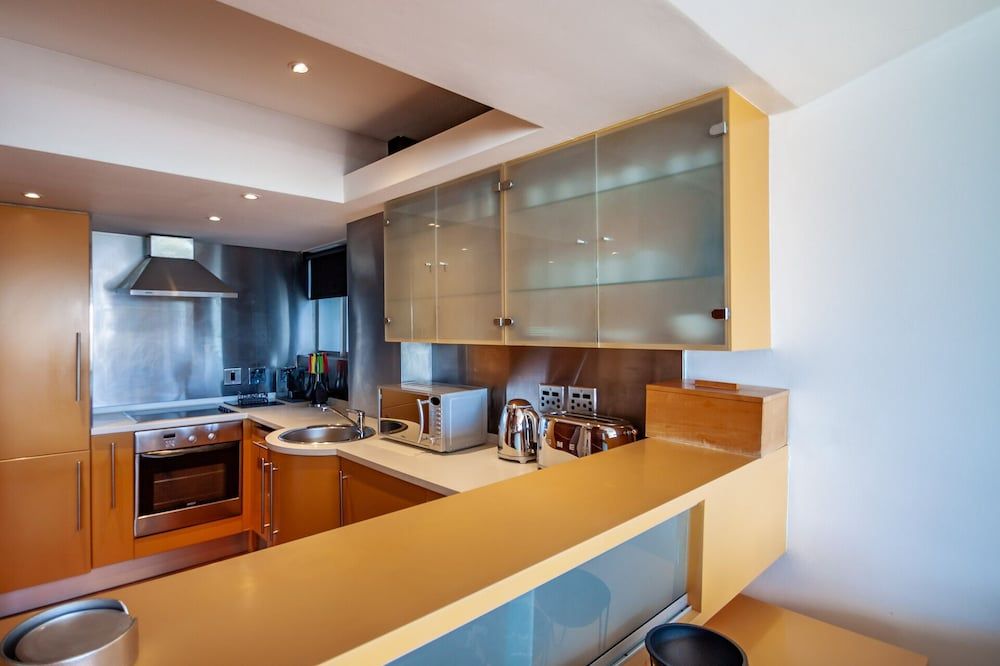 undefined Clifton YOLO Spaces – Clifton Beachfront Executive 6