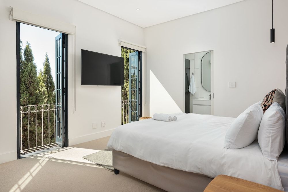 undefined Modern Apartment in De Waterkant | Private Rooftop 7