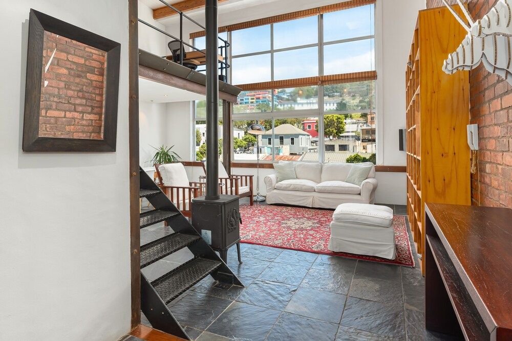 Westside Studios 311 Signature Apartment 12