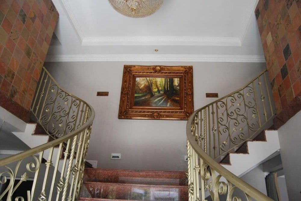 undefined Savoy Lodge - Budget Triple Room 8