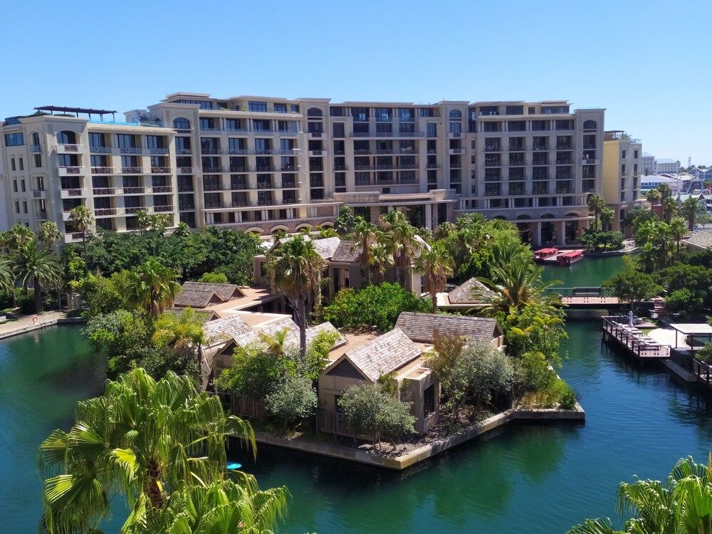 undefined Two Bedroom Apartment - Fully Furnished and Equipped 9