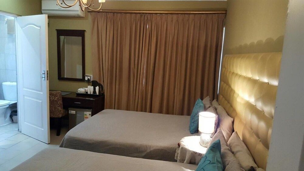 undefined Savoy Lodge - Standard Double Room 4 9