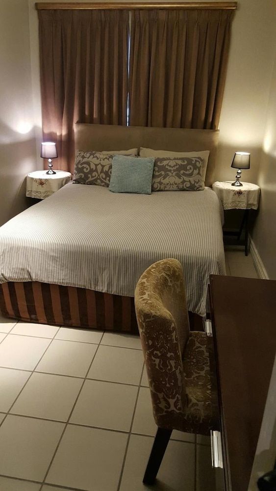 undefined Savoy Lodge With Breakfast Included - Budget Standard Double Room 3 7