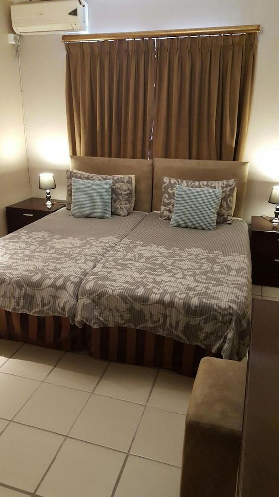 undefined Savoy Lodge With Breakfast Included - Budget Standard Double Room 3 8