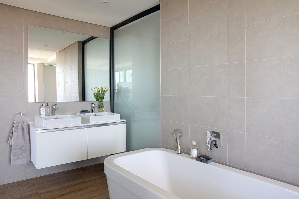 The Warwick 901 Luxury Apartment 24