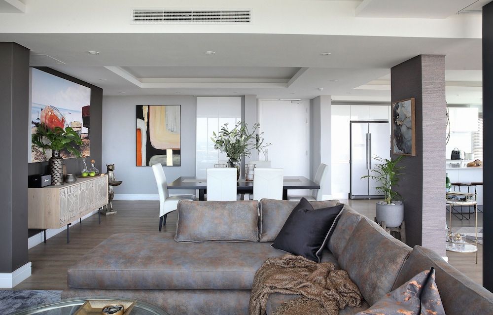 The Warwick 901 Luxury Apartment 23