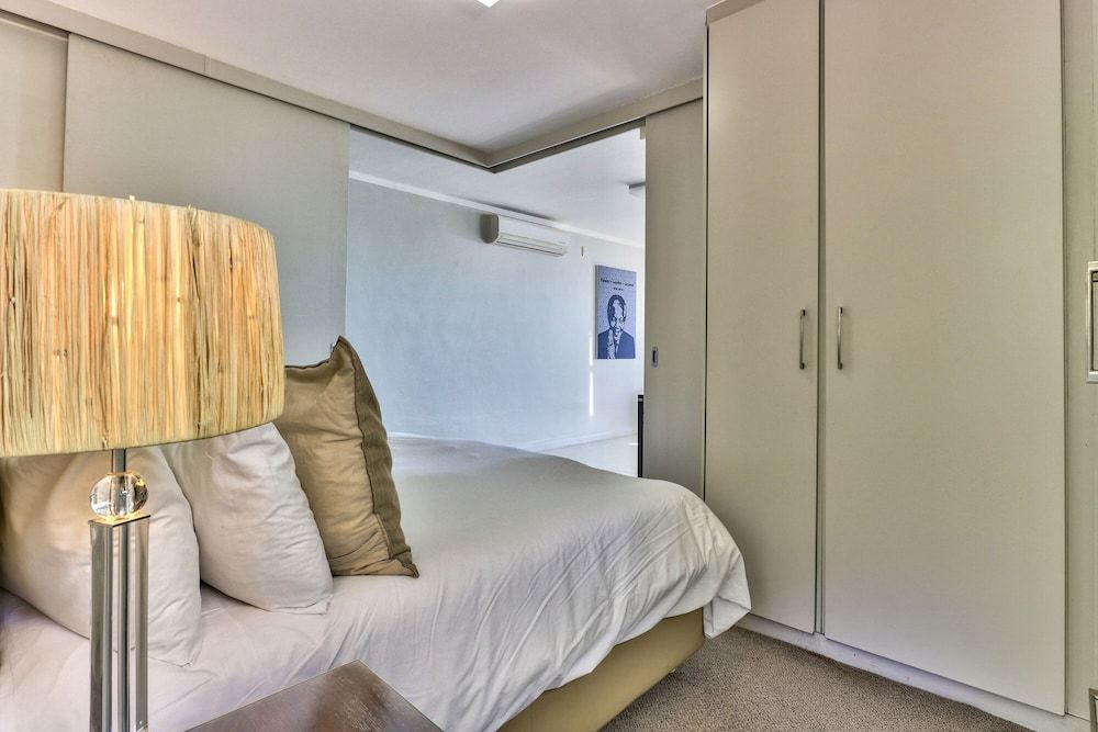 undefined Camps Bay One Bedroom Apartment - The Crystal 9