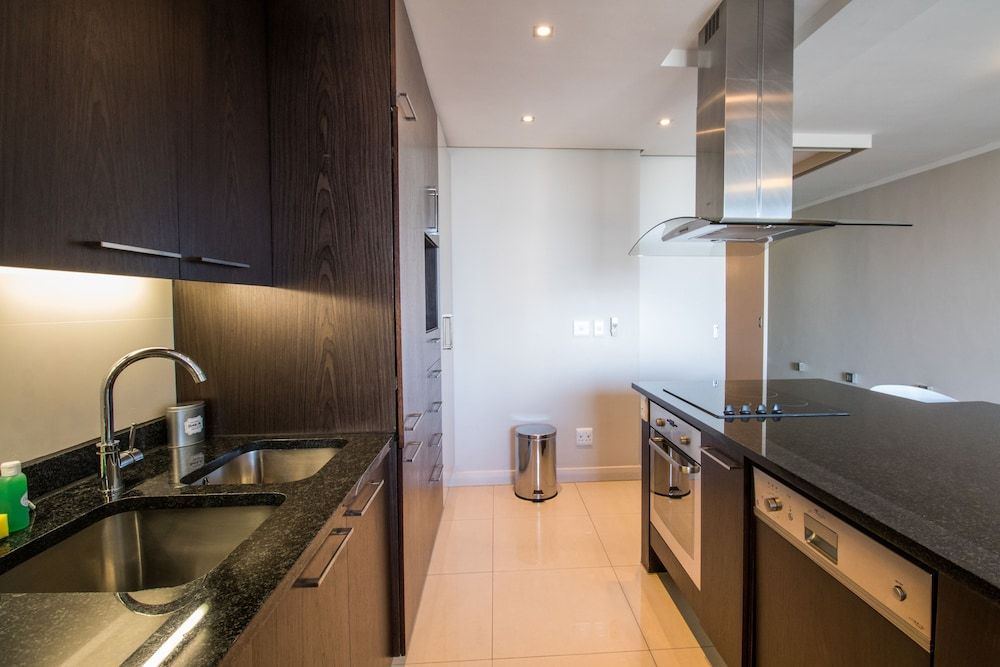 undefined Camps Bay One Bedroom Apartment - The Crystal 5