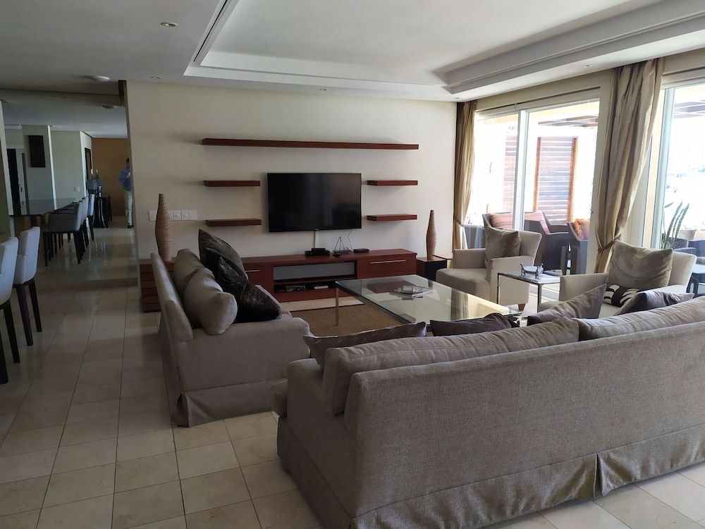 undefined V&a Waterfront Marina Yacht Basin - 3 Bedrooms