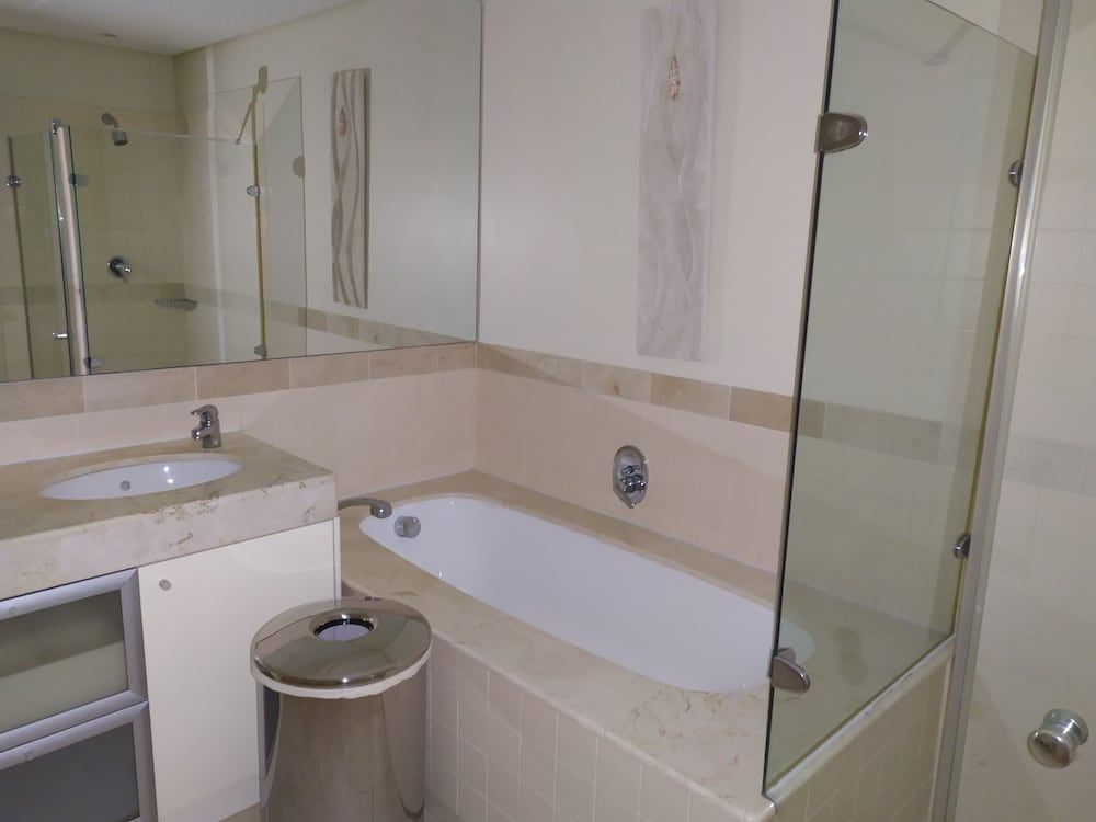 undefined V&a Waterfront Marina Yacht Basin - 3 Bedrooms 8