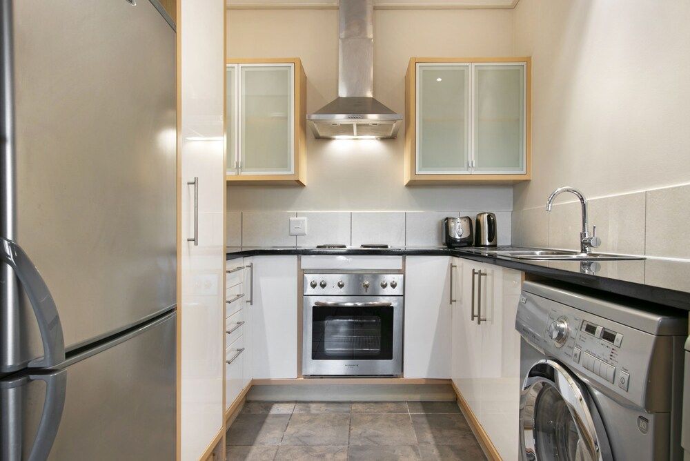 undefined Manhattan Suite 7