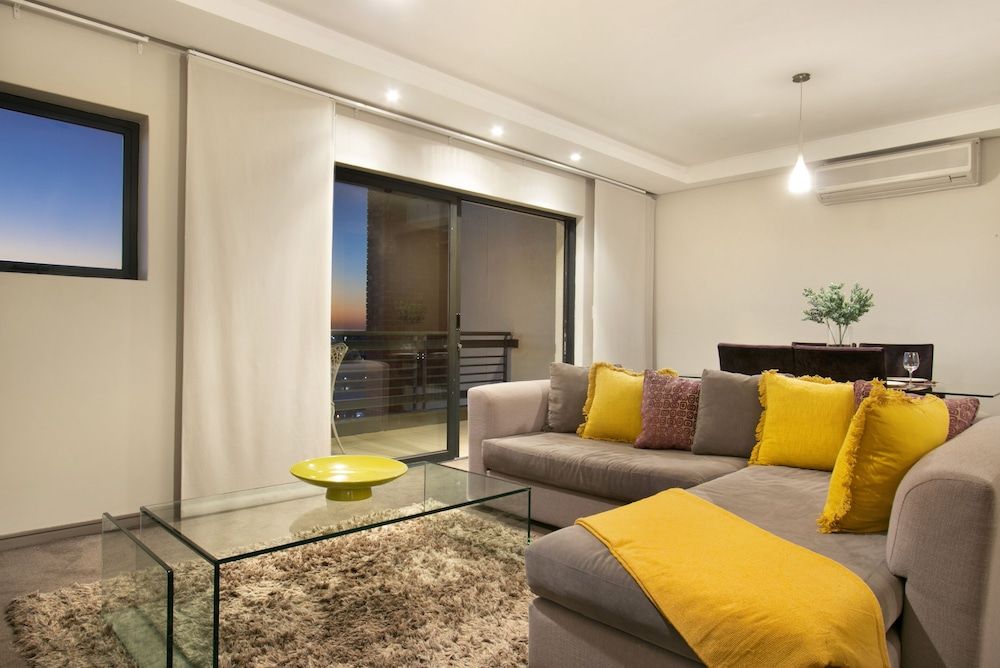 undefined Manhattan Suite 9