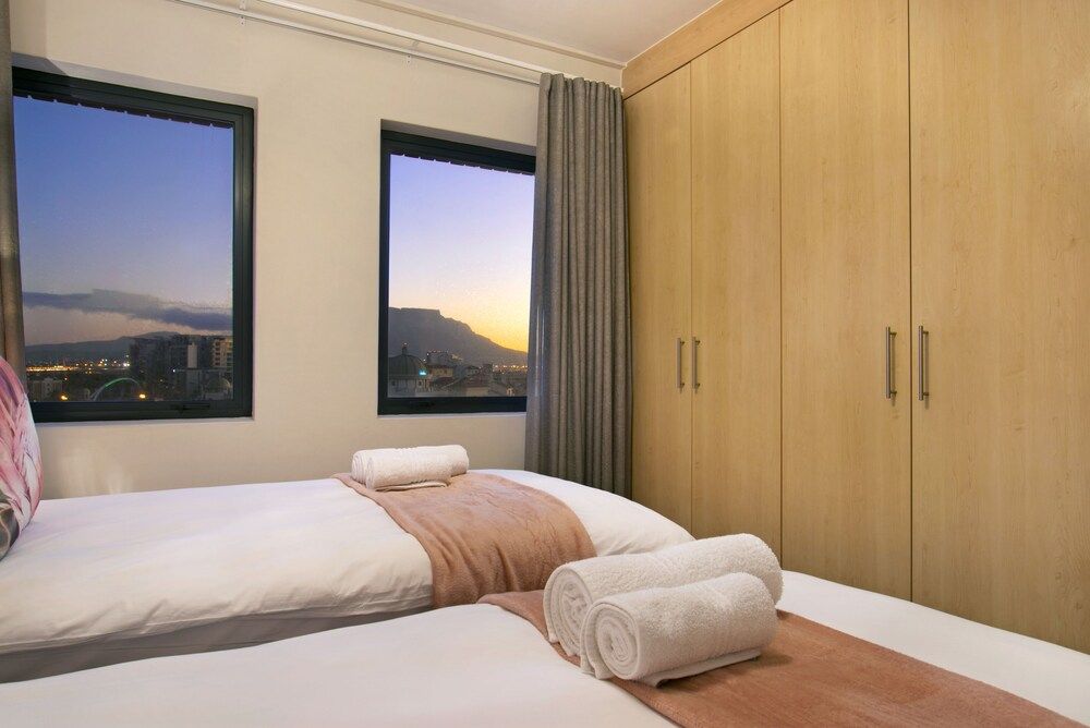 undefined Manhattan Suite 4