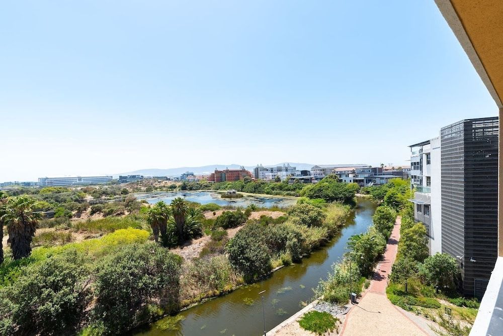 Waters Edge 319 Premier Apartment 11