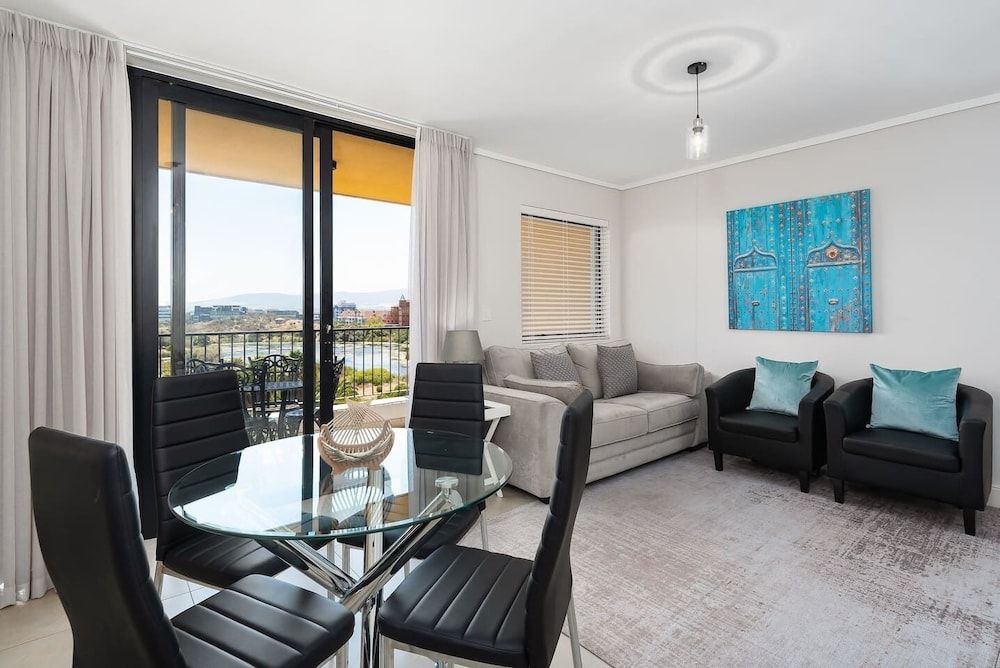 Waters Edge 319 Premier Apartment 8