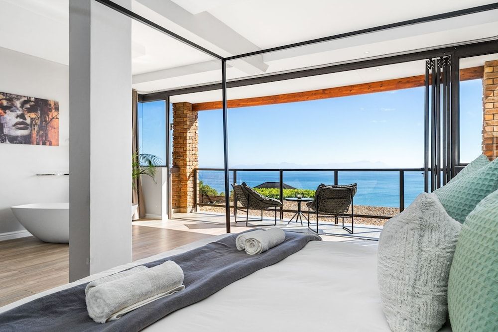 Apartment (3 Bedrooms)