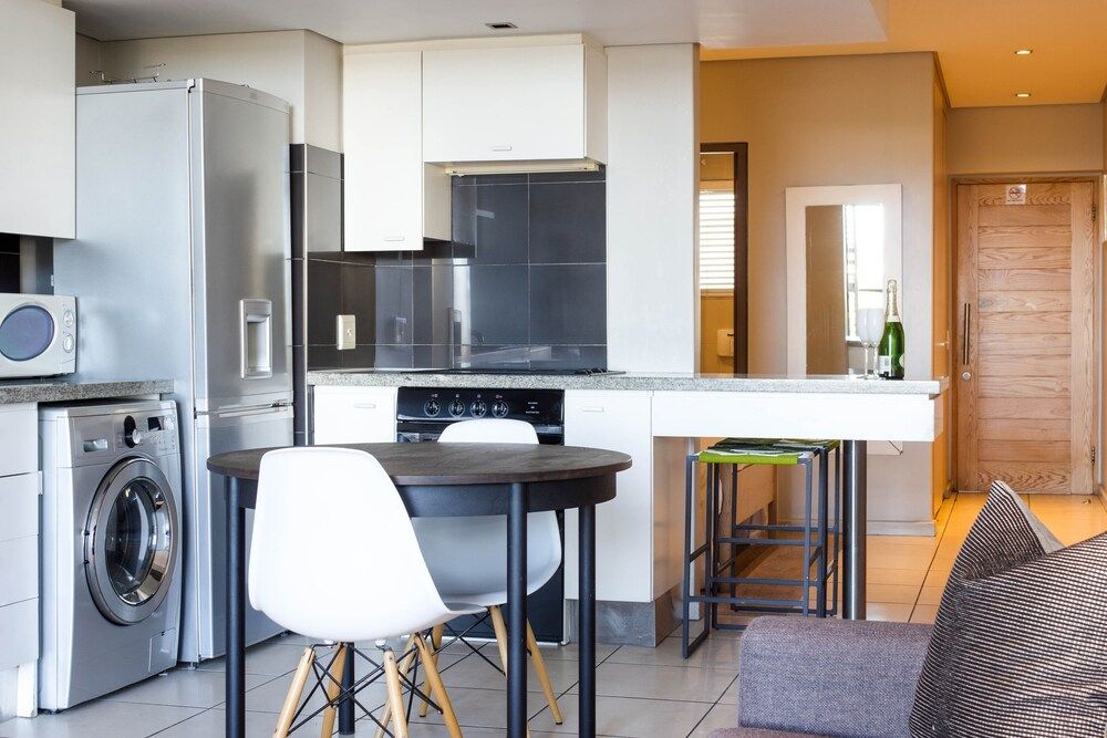 undefined De Waterkant Studio Apartment - Fully Furnished and Equipped