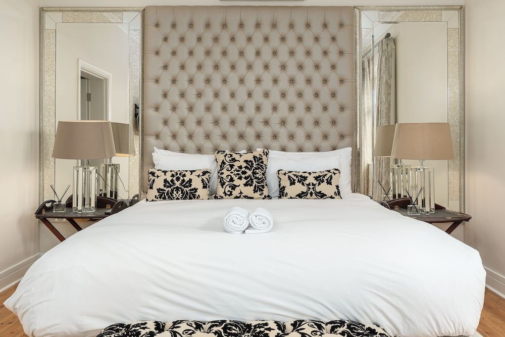 undefined Warwick Mansions 12 3