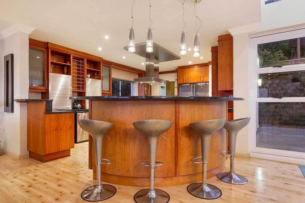 Blushing Bride House (4 Bedrooms) 13