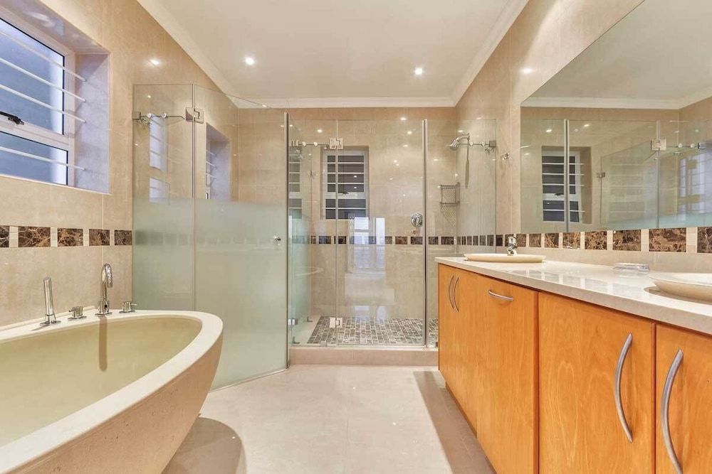 Blushing Bride House (4 Bedrooms) 22