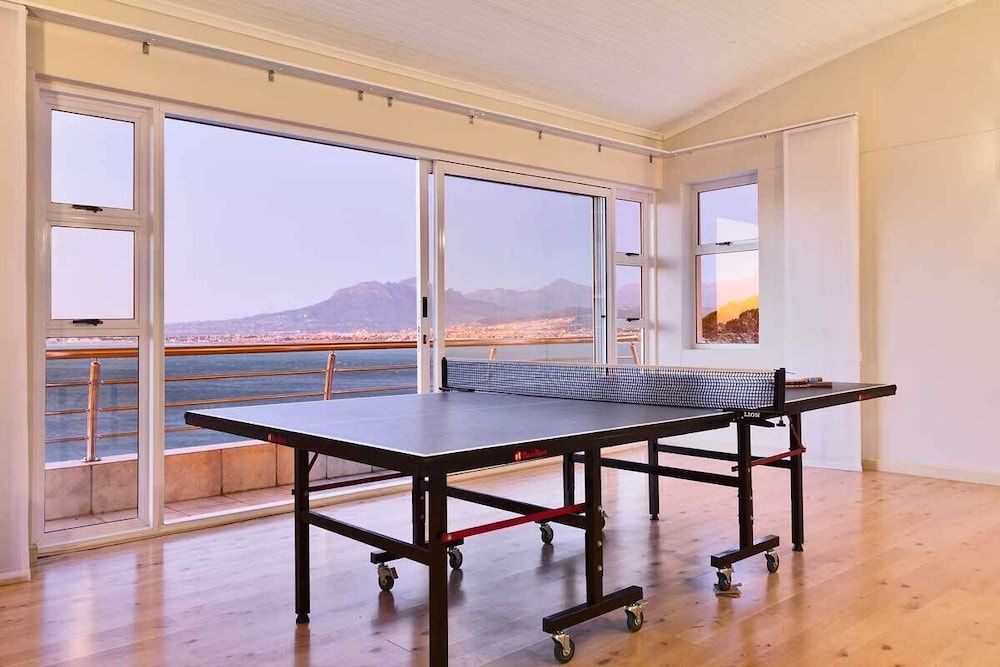 Blushing Bride House (4 Bedrooms) 14